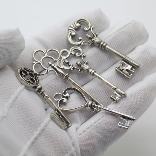 Vintage Italian Silver LIFE SIZE Decorative Key Collection 800 silver