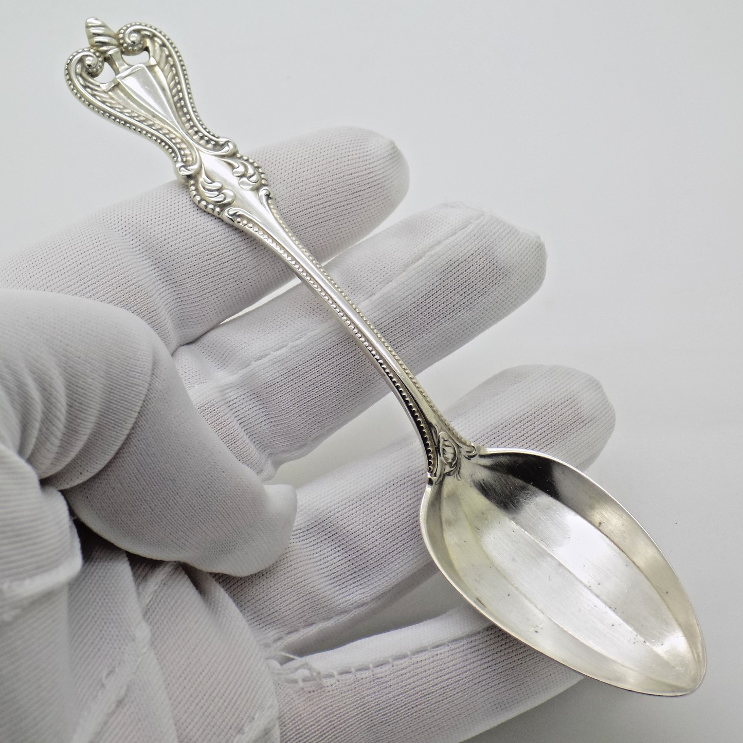 Vintage British Sterling Silver 925 Elegant Spoon Engraved "Lois" Usable