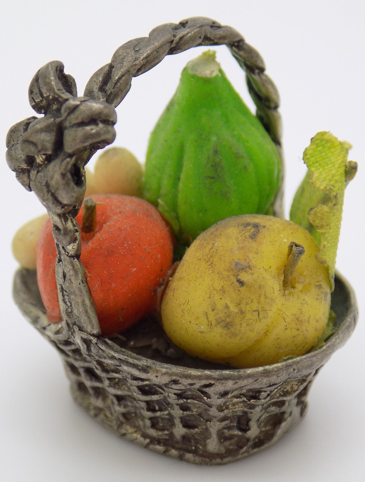 Vintage Italian Silver Dollhouse Fruit Basket Figurine Arezzo 1970s 1980s 14gr