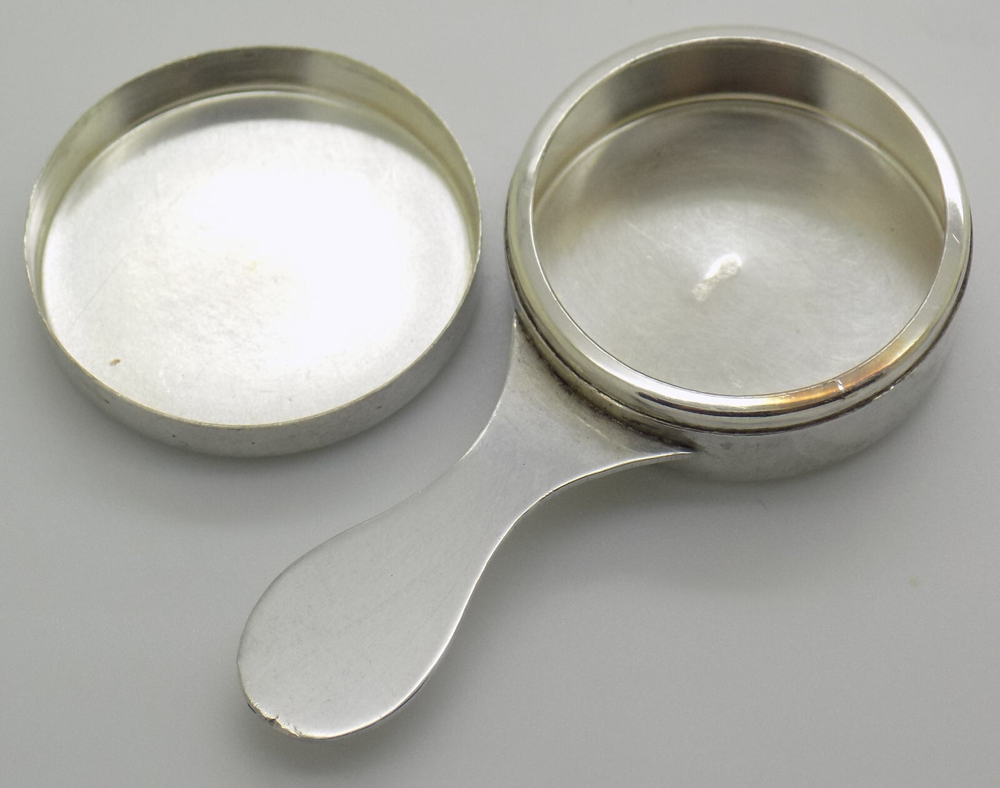 Vintage Italian Handmade Genuine Silver .800 Quirky Pill Snuff Trinket Box