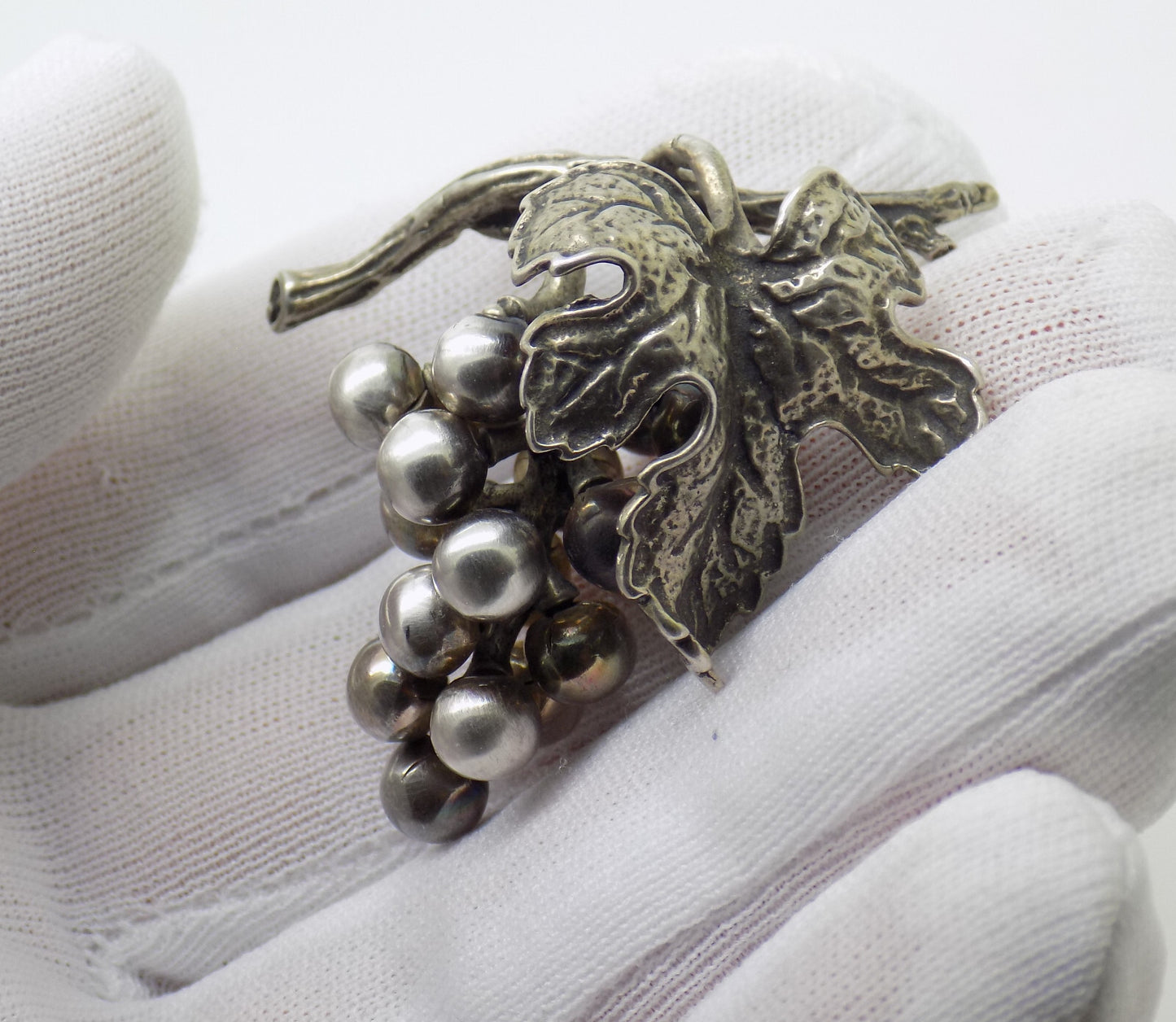 Vintage Italian Handmade Genuine Silver Bunch of Grapes Detailed Figurine