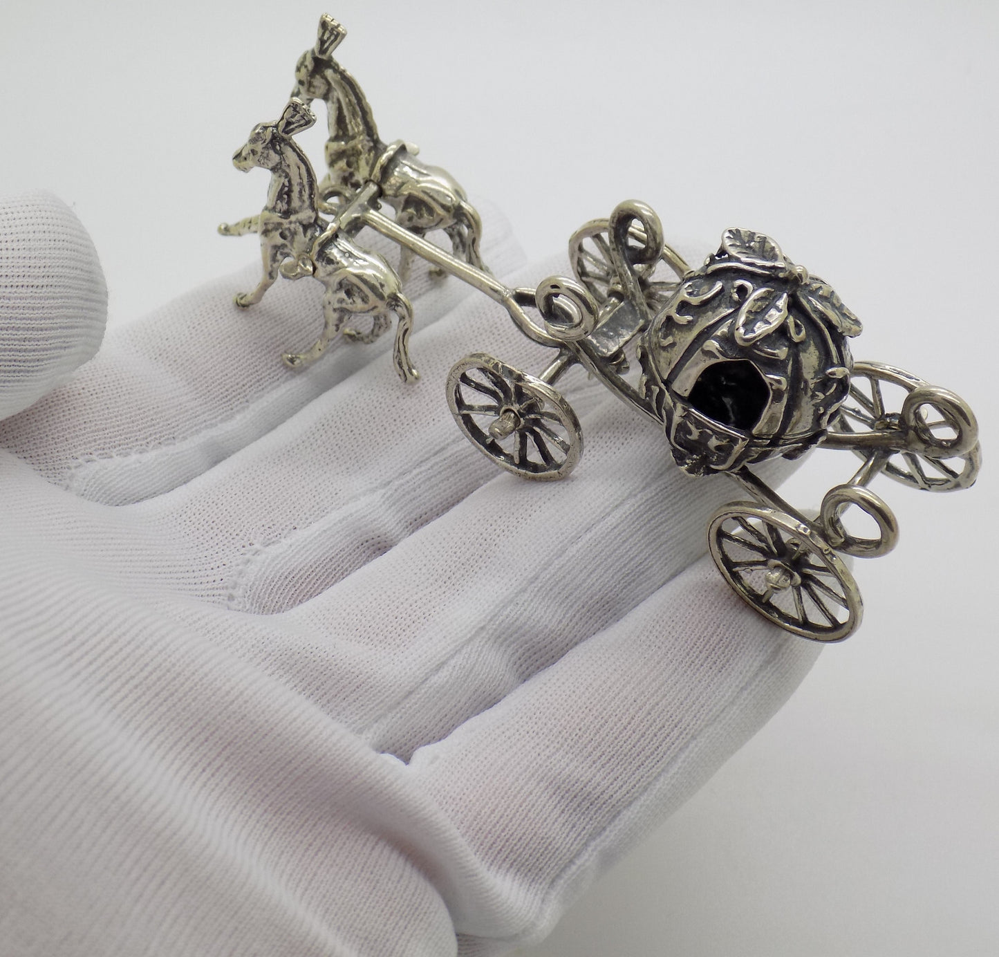 Vintage Italian Handmade Genuine Silver 800 Royal Carriage w/t 2 Horses Figurine