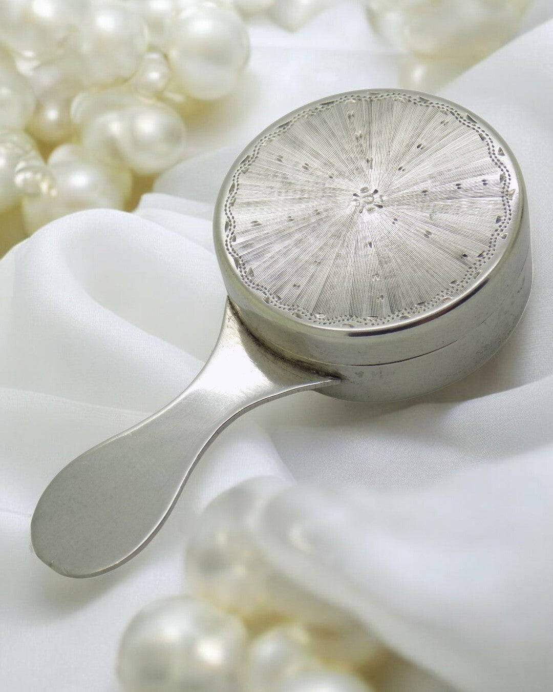 Vintage Italian Handmade Genuine Silver .800 Quirky Pill Snuff Trinket Box