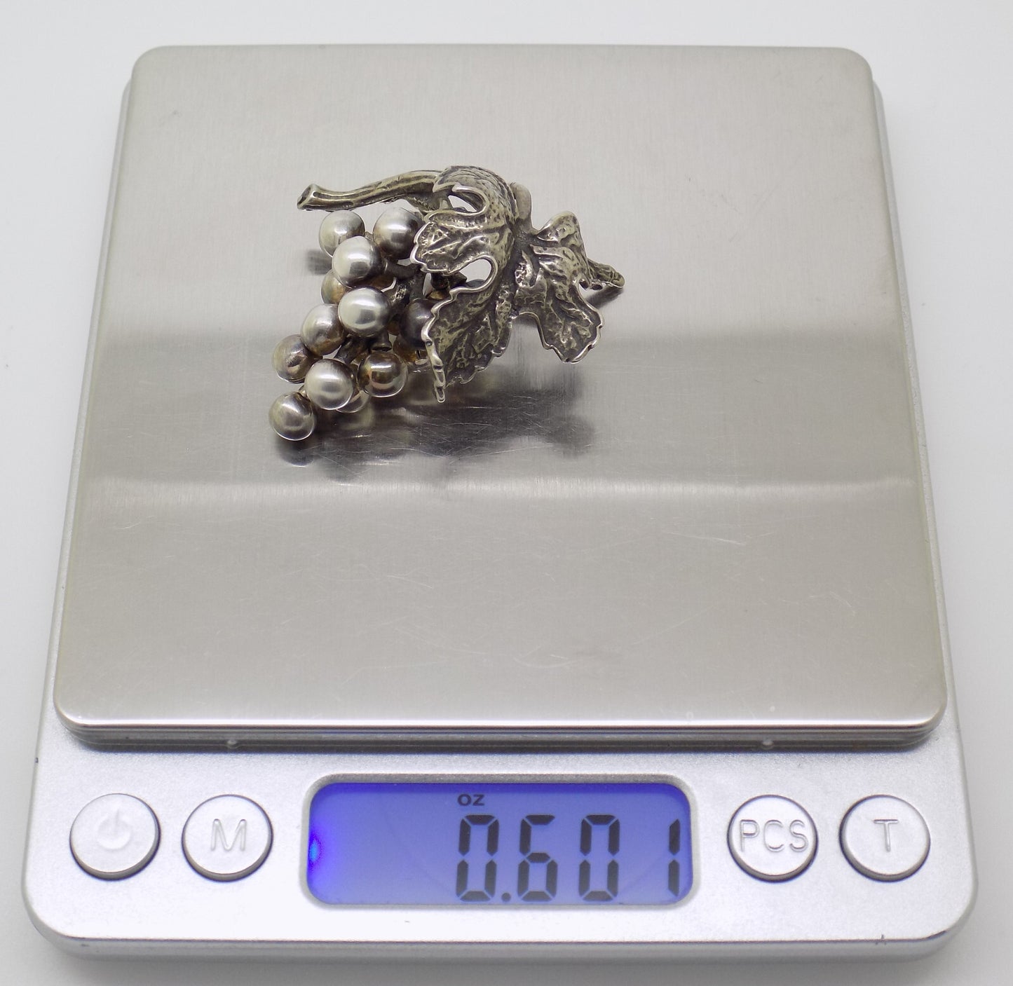 Vintage Italian Handmade Genuine Silver Bunch of Grapes Detailed Figurine