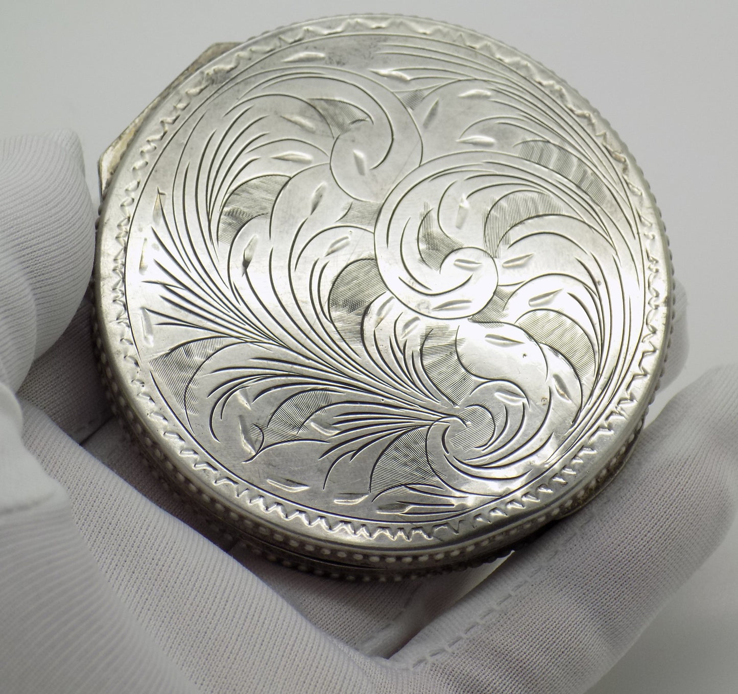Vintage Italian Handmade 800 Silver Powder Compact Chiseled Handmade Firenze