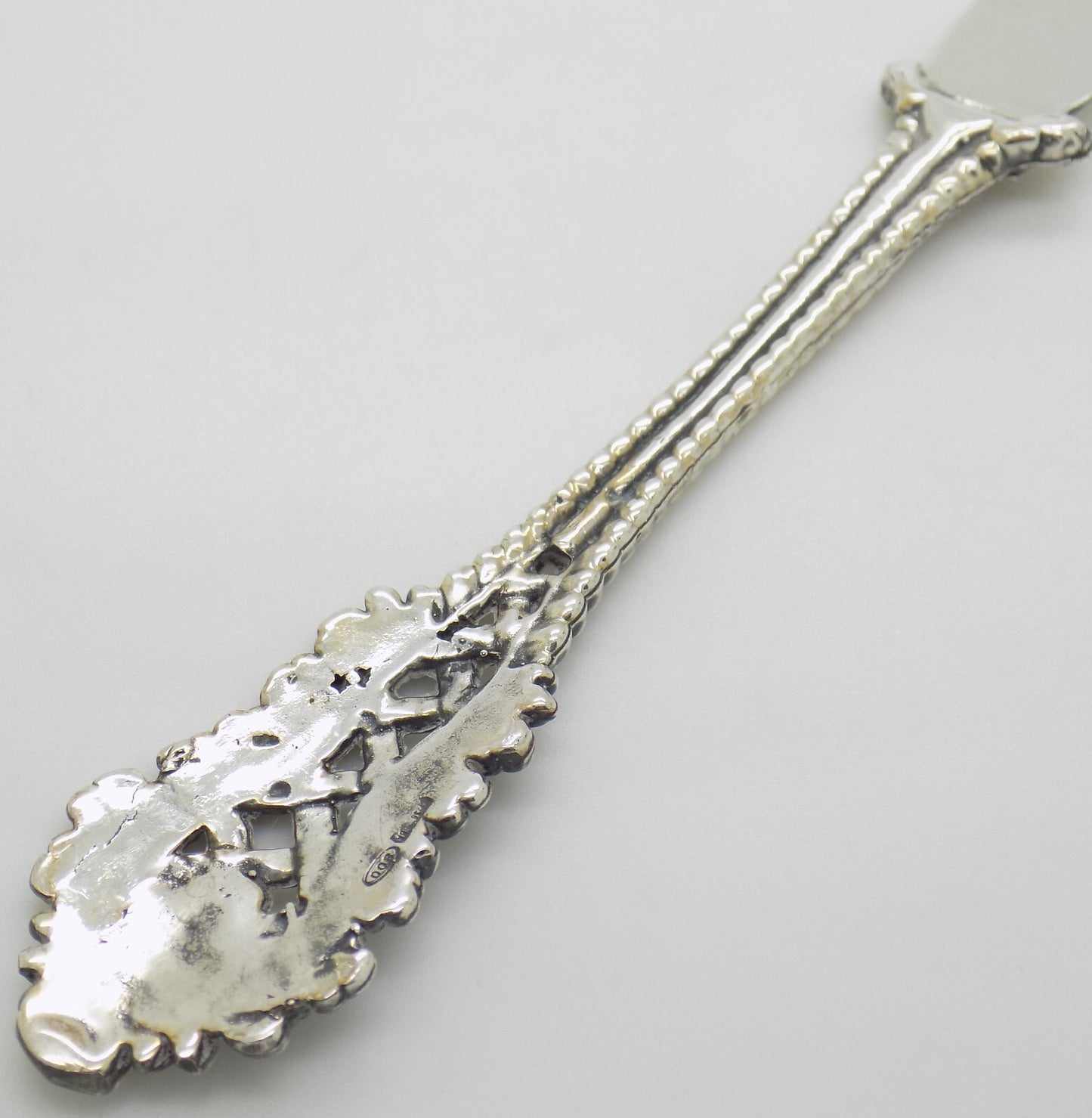 Vintage Italian Handmade Genuine Silver .800 Daisy Flower Design Butter Knife