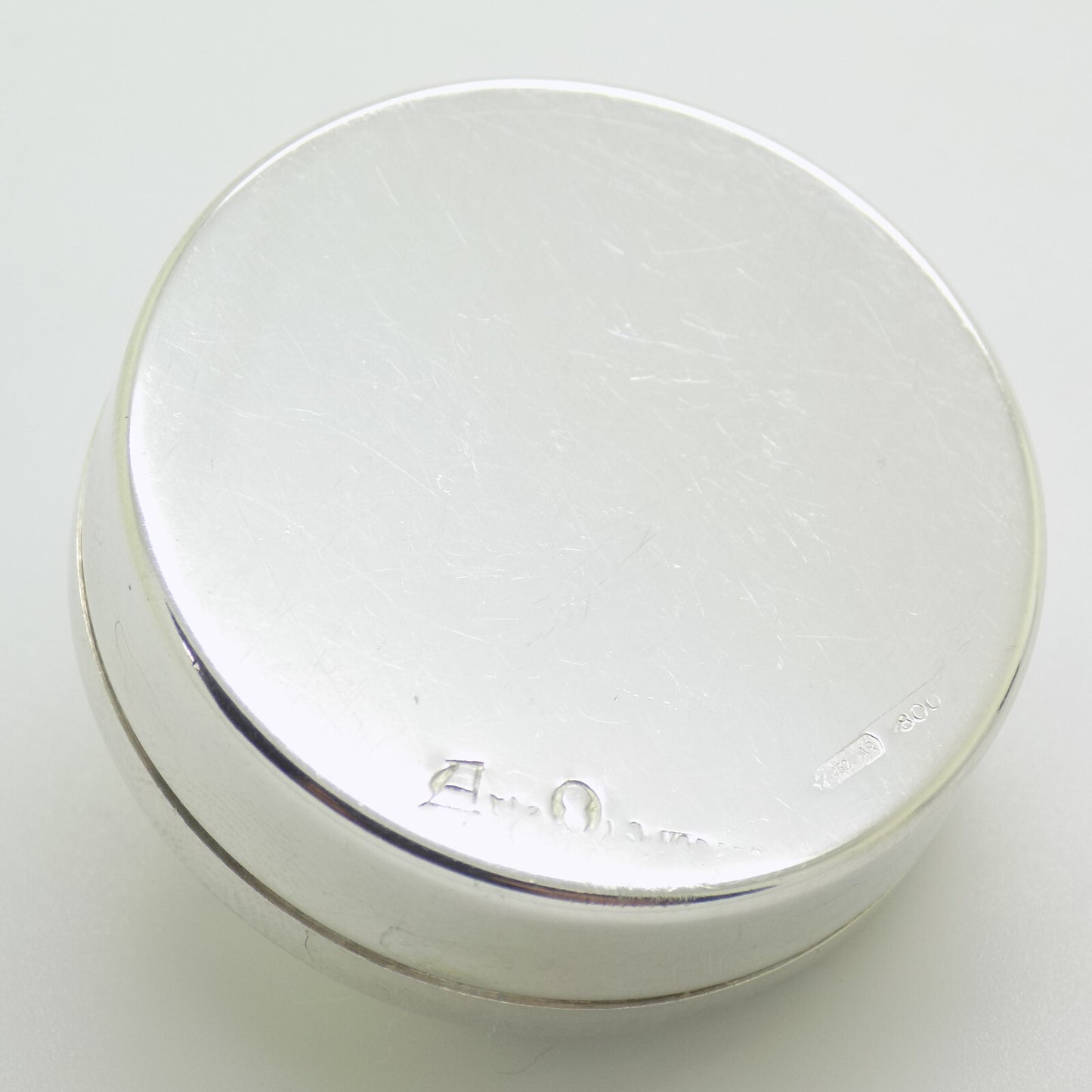 Vintage Italian Handmade Genuine Silver Bunch of Grapes Pill Snuff Trinket Box