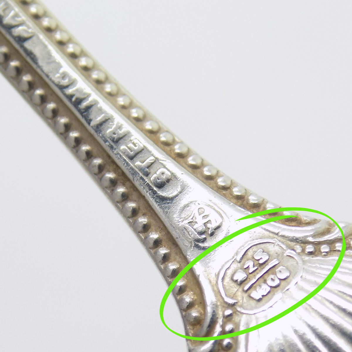 Vintage British Sterling Silver 925 Elegant Spoon Engraved "Lois" Usable