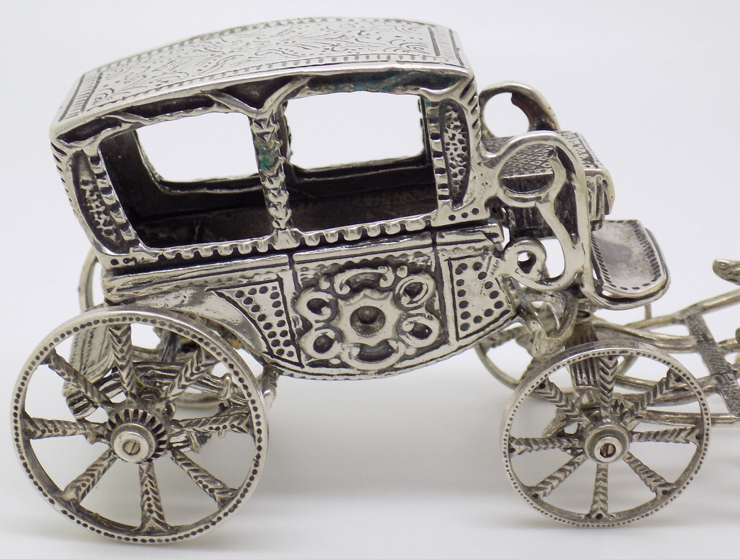 Vintage Italian Handmade Genuine Silver Large Royal Carriage w/t Horses Statue