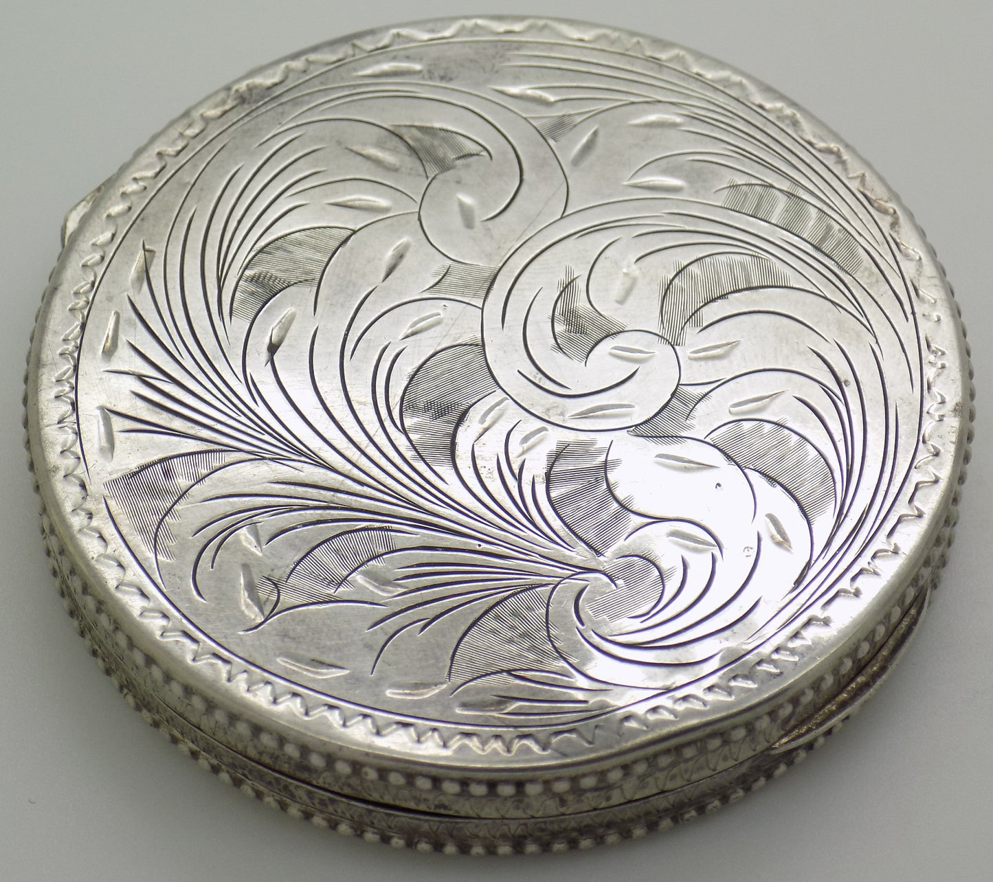 Vintage Italian Handmade 800 Silver Powder Compact Chiseled Handmade Firenze
