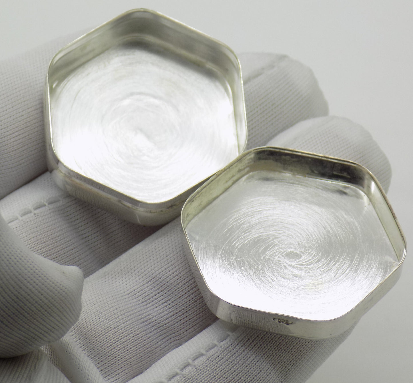 Vintage Italian Handmade Genuine Silver .800 Hexagon Pill Snuff Trinket Box