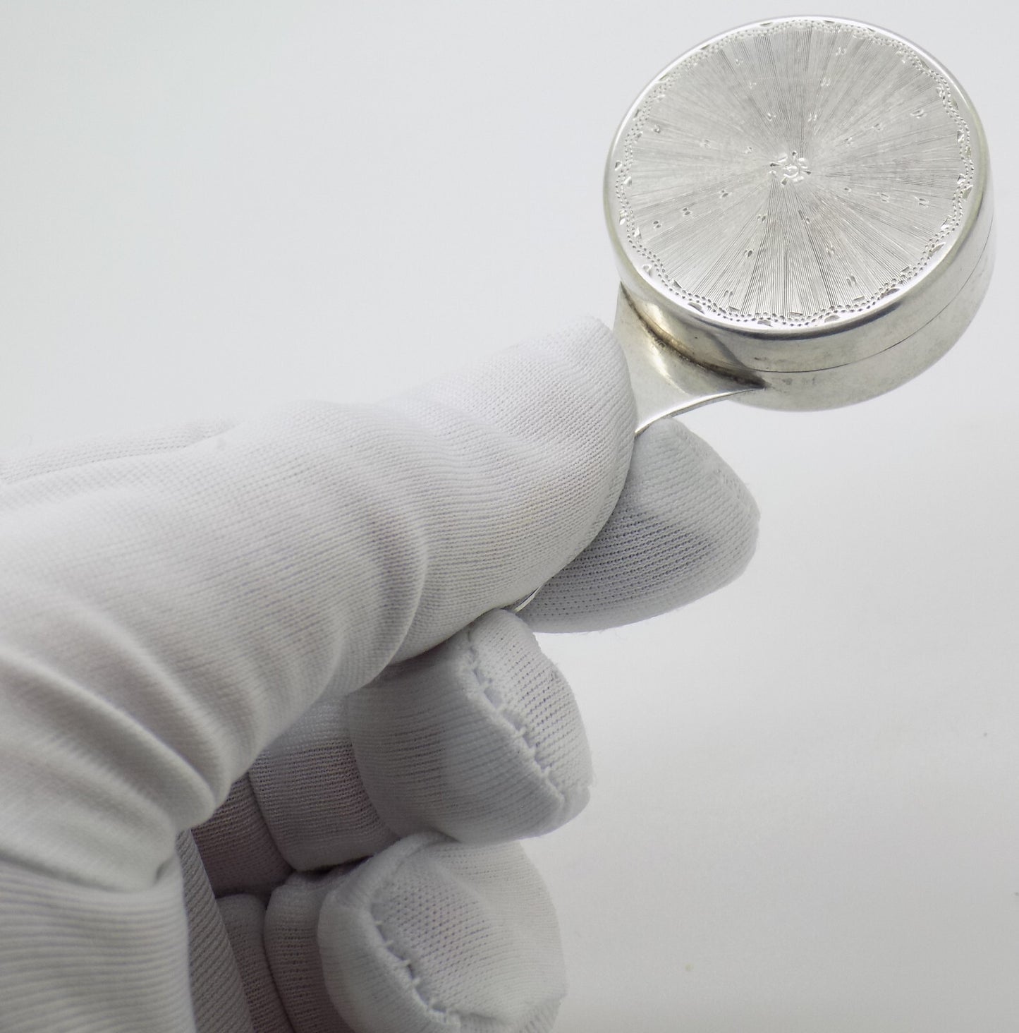 Vintage Italian Handmade Genuine Silver .800 Quirky Pill Snuff Trinket Box