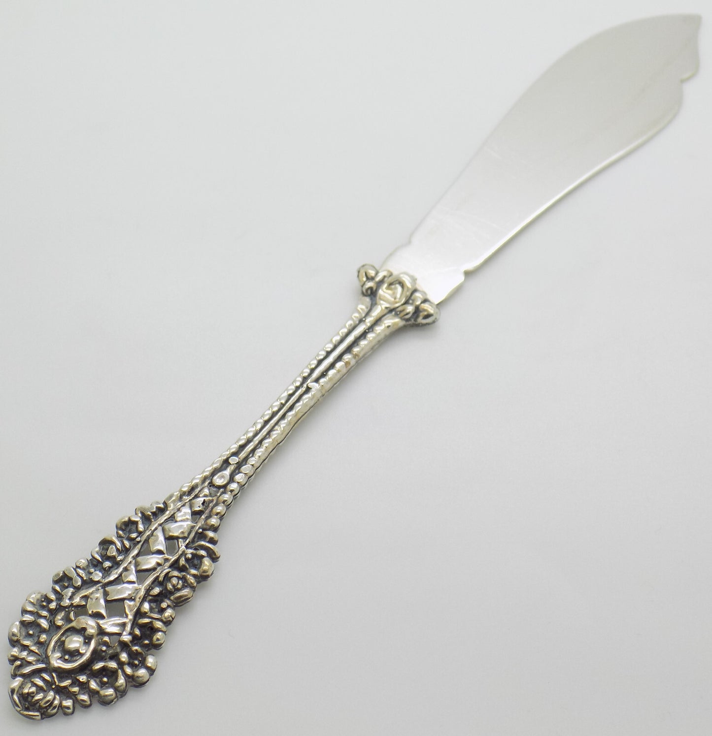 Vintage Italian Handmade Genuine Silver .800 Daisy Flower Design Butter Knife