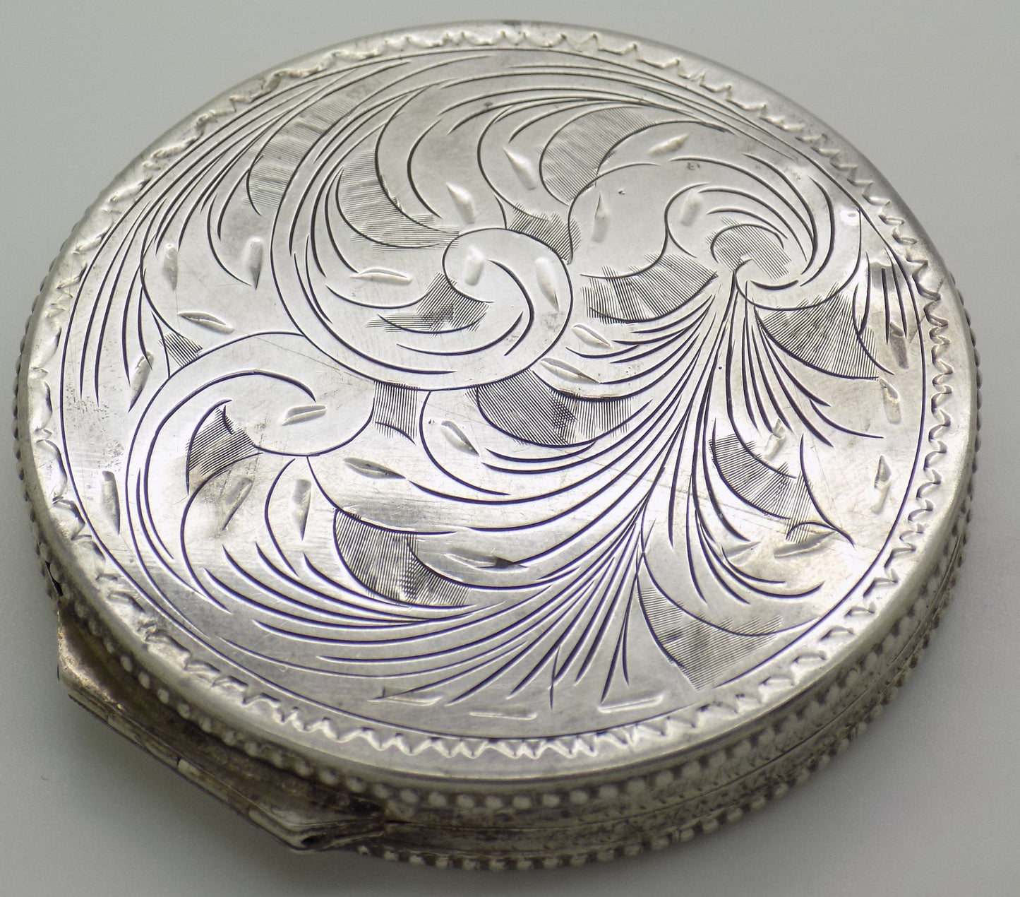 Vintage Italian Handmade 800 Silver Powder Compact Chiseled Handmade Firenze